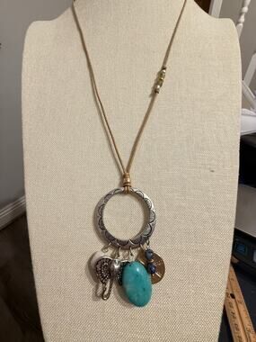 Vintage Macy’s Turquoise Stone Charm Pendant Necklace NWT 26”